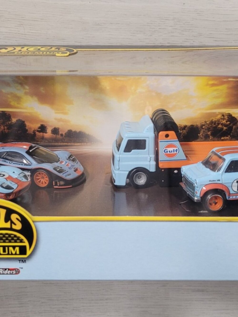 2026 Hot Wheels New Premium Gulf Diorama Set